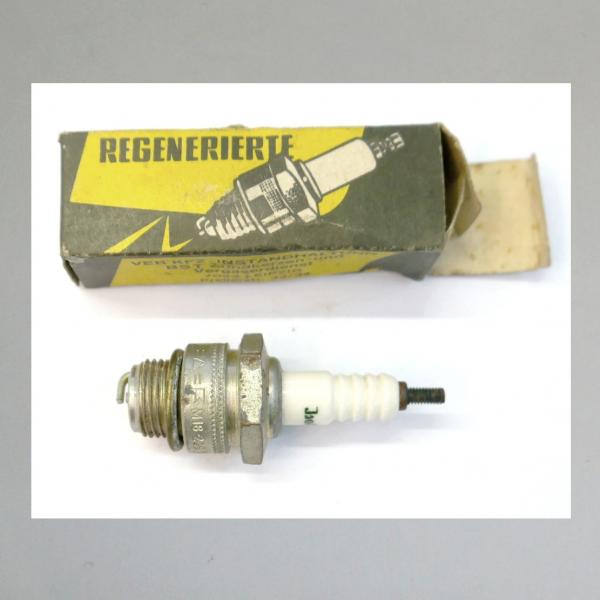 Zündkerze M225T1---M18x1,5---Wärmewert 225---Fabrikat Isolator, alte Ausführung und regenerierte Kerze, ca 60er / 70er Jahre (Original alt, OVP, NOS)